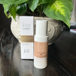 NIB Hey Honey Light to Medium CC Cream